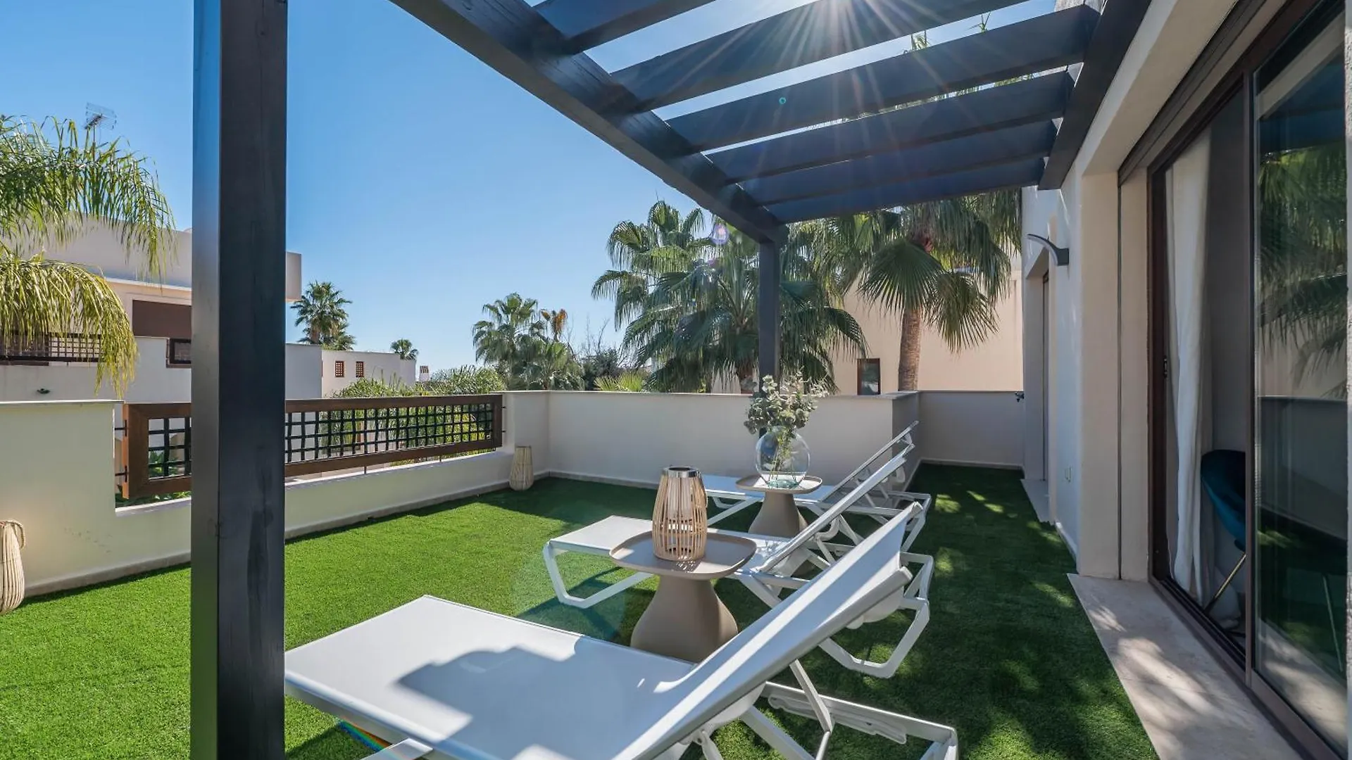 Apartment Vacation Marbella I The Sovereign Penthouse, Large Communal Pool, 24H Security, 5Min To Puerto Banus Spain