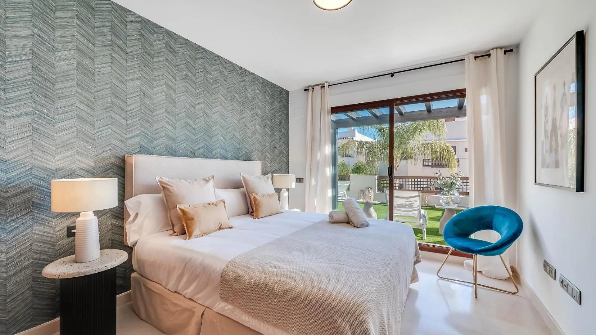 Vacation Marbella I The Sovereign Penthouse, Large Communal Pool, 24H Security, 5Min To Puerto Banus 0*,